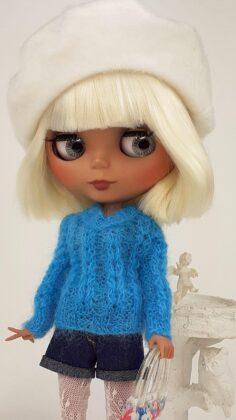 Свитер ручной вязки для кукол Blythe (Блайз), Barbie, Fashion Royalty (FR2) 29 см