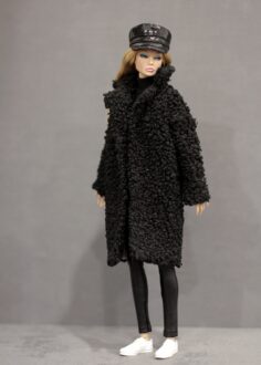 FA-058-06 Шуба Fashion Teddy Bear ЧЁРНАЯ одежда для кукол 29 см типа Fashion Royalty