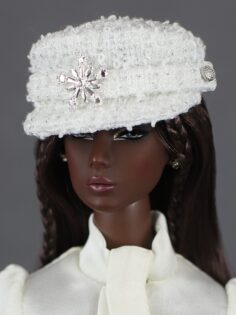 AC-002 Картуз белоснежный с декором аксессуар для кукол Барби, Fashion Royalty 12" и подобных (29 см)