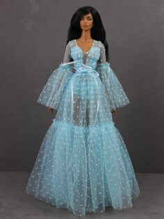 LE-011-20 Платье-пеньюар голубое "в мушку" для кукол Fashion Royalty (FR16) 40 см