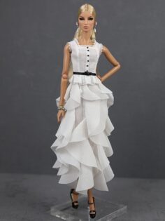 LE-025-07  Юбка белоснежная с вертикальным воланом  для куклы типа Fashion Royalty 29 см