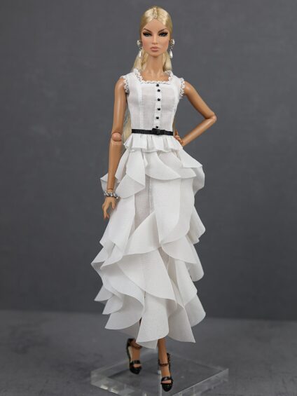 LE-025-07  Юбка белоснежная с вертикальным воланом  для куклы типа Fashion Royalty 29 см